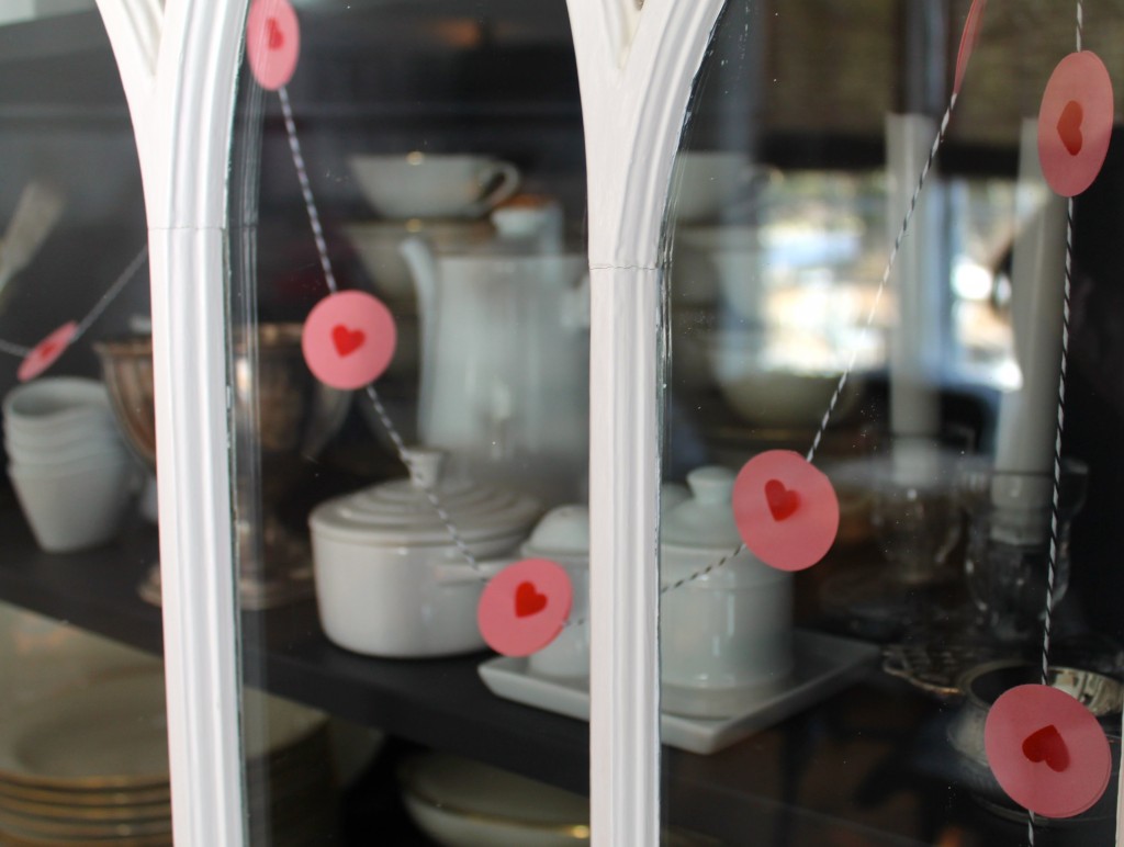 china_cabinet_heart_garland