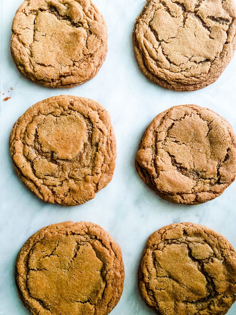 Soft Chewy Molasses Cookies or the cookie of your dreams just in time for fall...the spices make them seem very fall like!