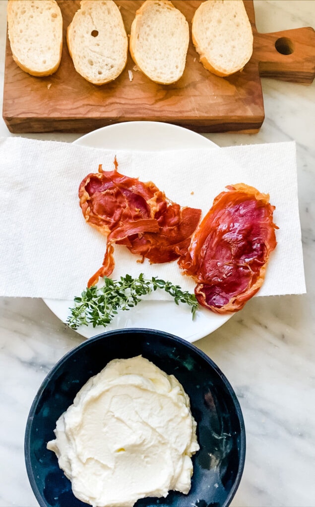 Lemony Thyme Ricotta Toasts with prosciutto.