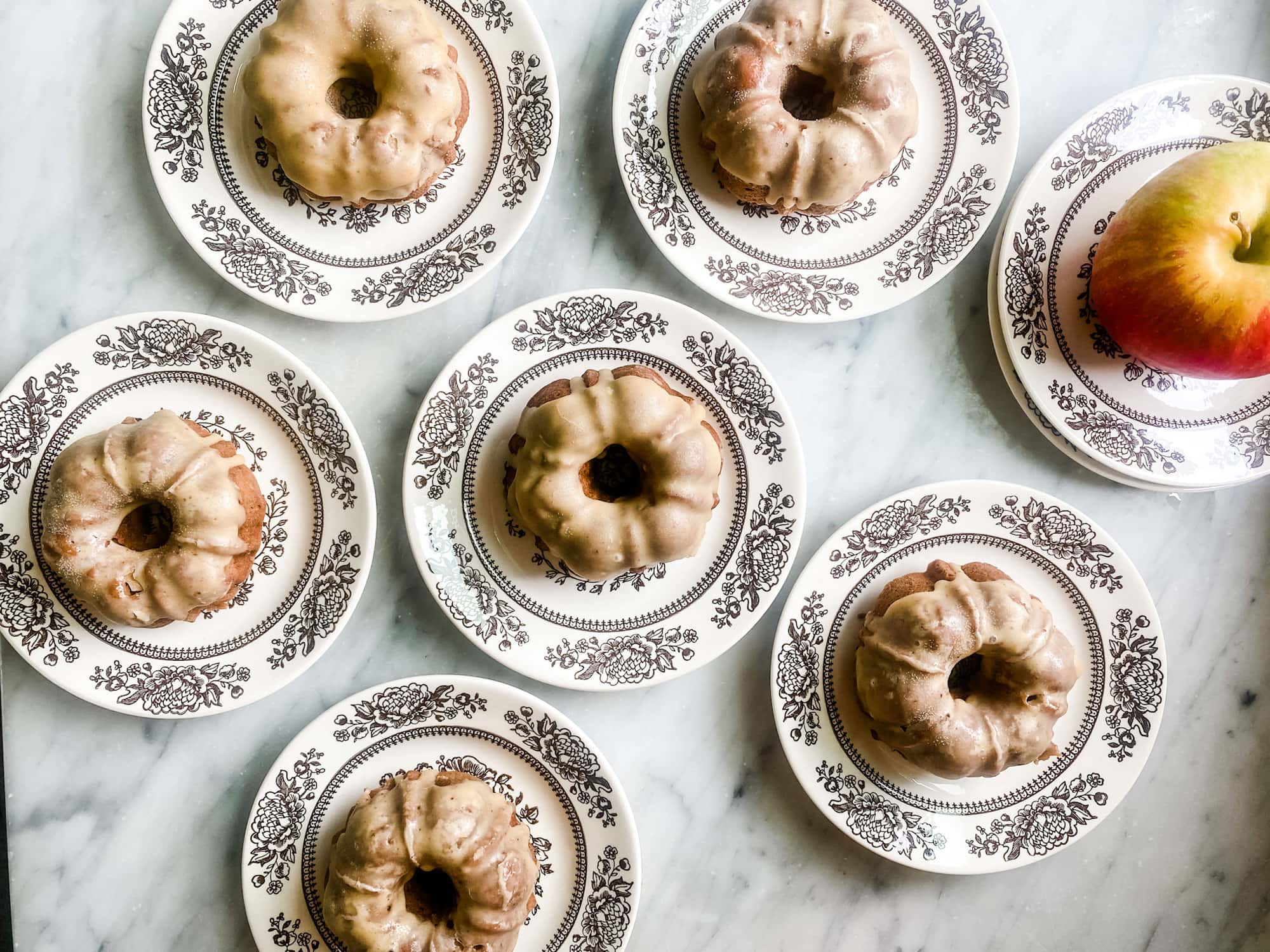 Apple Cider Donut Mini Bundt Cakes V GF