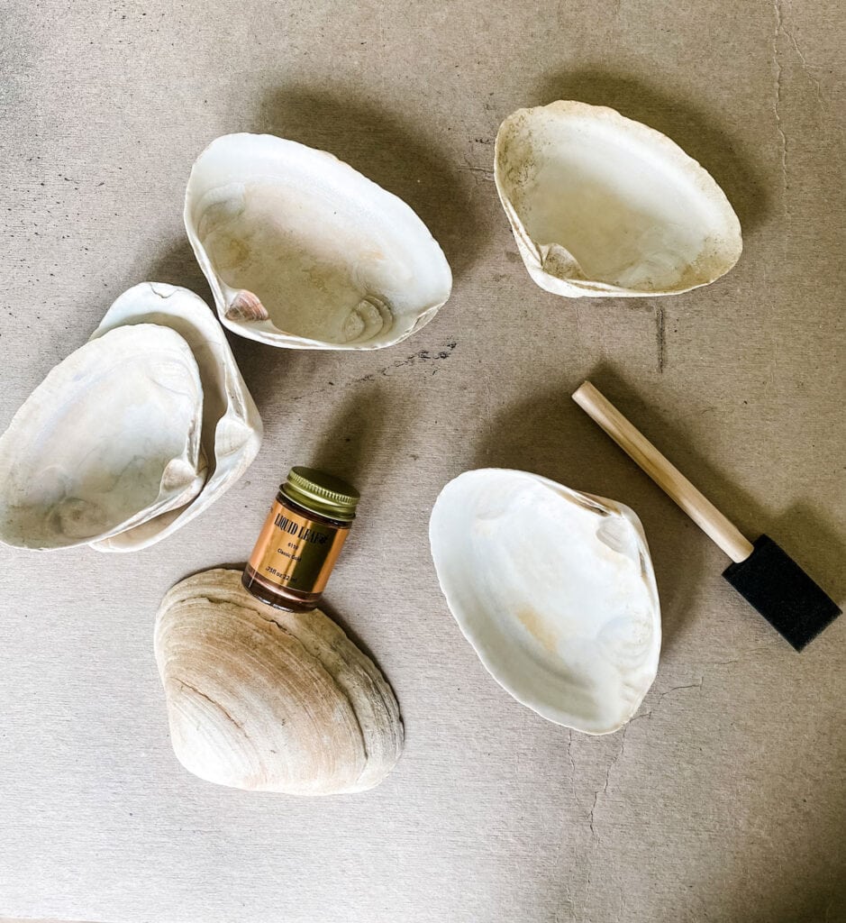How to make gold leaf clams hell salt cellars only takes five minutes. You just need clamshells, gold leaf paint, a foam brush, and some polyeurethane.