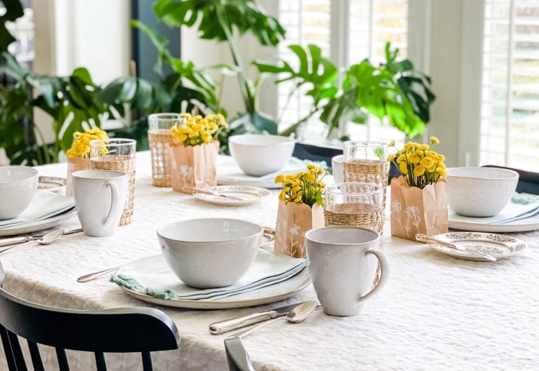 How to put together a simple spring brunch for the girls tablescape