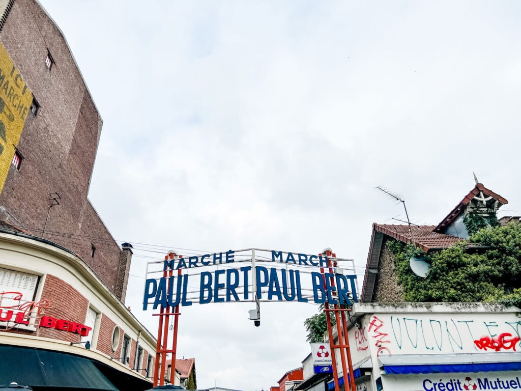 Paul Bert Serpette Marche sign entrance 