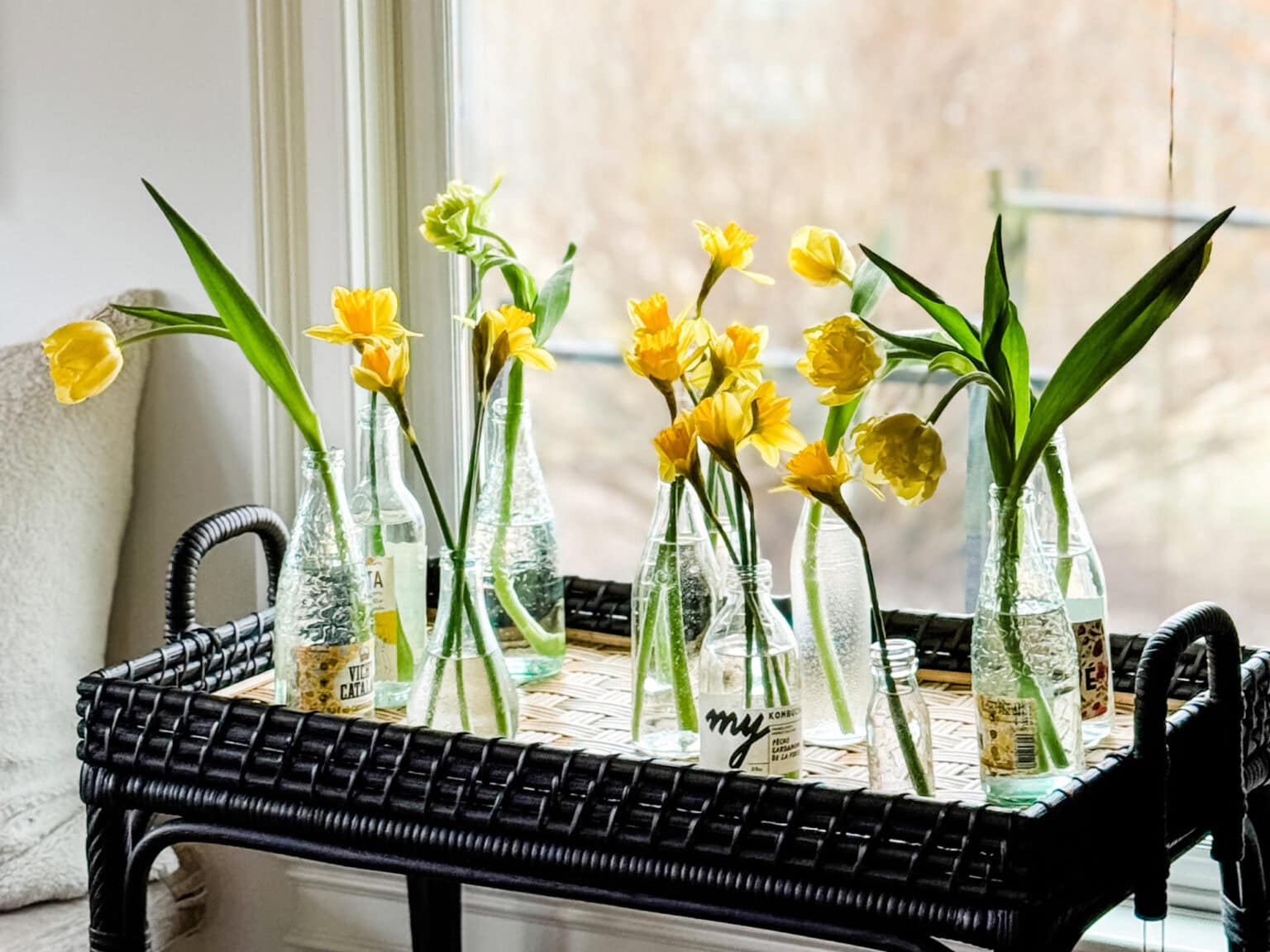 5 Simple Ideas for Arranging Spring Flowers at Home | Most Lovely Things