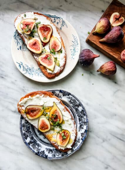 You Will Love this  Fresh Fig and Goat Cheese Tartine