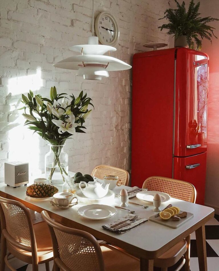 The Unexpected Red Theory in Home Design