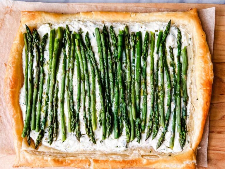 Easy Asparagus Tart with Puff Pastry