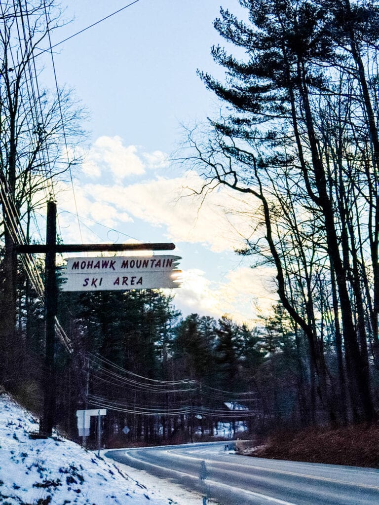 The roadside sign leading to Mohawk Mountain Ski Resort
