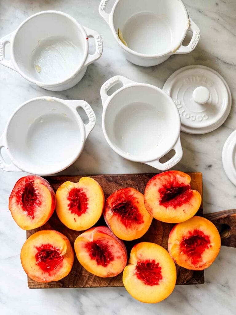Staub cocoettes, peaches.