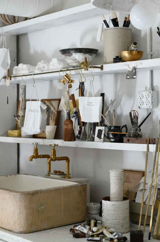 Artist sheves avoev vintage sink. 